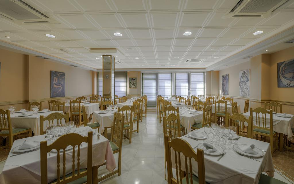 Hostal Restaurante La Pineda El Barco de Ávila Extérieur photo