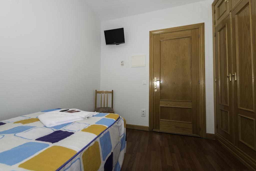 Hostal Restaurante La Pineda El Barco de Ávila Chambre photo